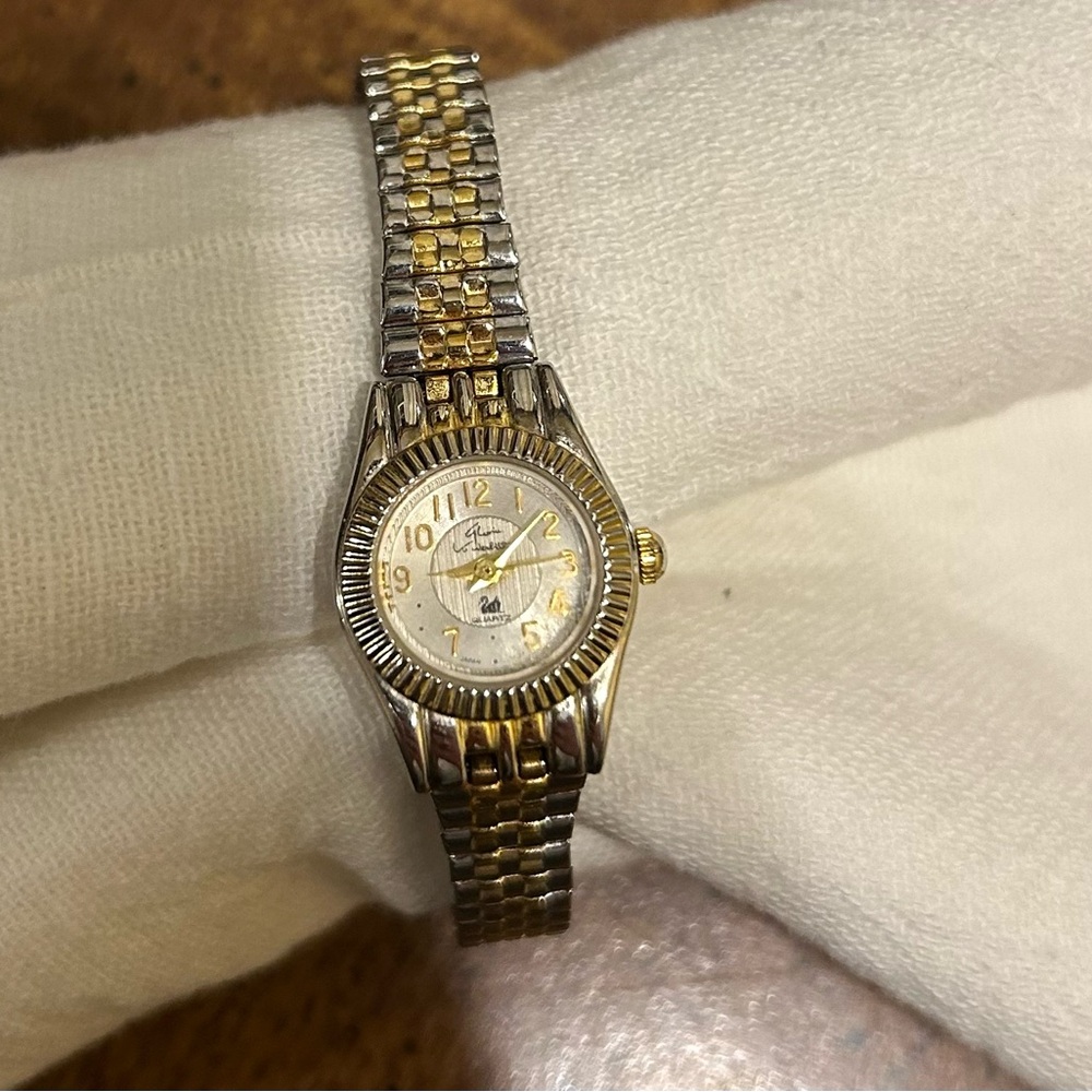 Vintage Gloria Vanderbilt Watch